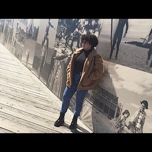 Meet your Posher, Jasmine